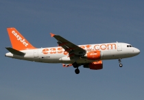EasyJet Airline, Airbus A319-111, G-EZGO, c/n 4785, in LGW