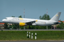 Vueling Airlines, Airbus A320-214, EC-LLM, c/n 4681, in TXL