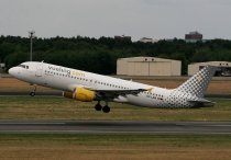 Vueling Airlines, Airbus A320-214, EC-LAB, c/n 2761, in TXL