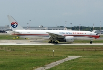 China Eastern Cargo, Boeing 777-26NLRF, B-2076, c/n 37711/846, in MXP
