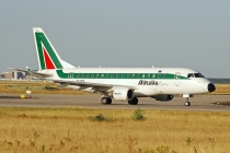 Alitalia Express, Embraer ERJ-170LR, EI-DFK, c/n 17000032, in FRA