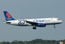 Onur Air, Airbus A320-232, TC-OBM, c/n 676, in MXP