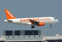 EasyJet Airline, Airbus A319-111, G-EZBF, c/n 2923, in MXP