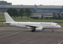 Meridiana Fly, Airbus A320-232, EI-EZS, c/n 1823, in AMS