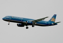Vietnam Airlines, Airbus A321-231, VN-A392, c/n 5306, in SIN