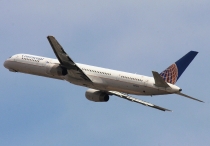 Continental Airlines, Boeing 757-324, N57855, c/n 32814/1038, in LAS