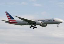 American Airlines, Boeing 777-223ER, N776AN, c/n 29582/215, in LHR