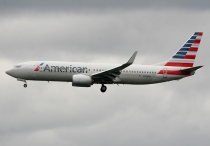 American Airlines, Boeing 737-823(WL), N908NN, c/n 31157/4247, in SEA