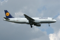 Lufthansa, Airbus A320-214, D-AIZI, c/n 4398, in FRA