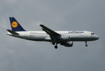 Lufthansa, Airbus A320-214, D-AIZC, c/n 4153, in FRA