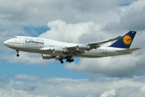 Lufthansa, Boeing 747-430, D-ABVR, c/n 28285/1106, in FRA