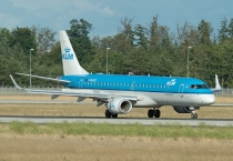 KLM Cityhopper, Embraer ERJ-190STD, PH-EZS, c/n 19000380, in FRA