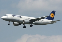 Lufthansa, Airbus A320-211, D-AIQD, c/n 202, in FRA