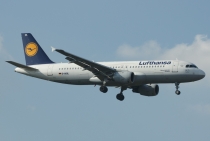 Lufthansa, Airbus A320-211, D-AIQL, c/n 267, in FRA