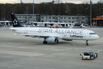 Lufthansa, Airbus A321-131, D-AIRW, c/n 699, in TXL