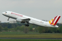 Germanwings, Airbus A320-211, D-AIQB, c/n 200, in TXL