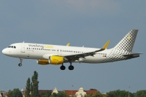 Vueling Airlines, Airbus A320-214(SL), EC-MAH, c/n 6039, in TXL