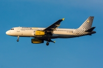 Vueling Airlines, Airbus A320-232, EC-LQN, c/n 2168, in TXL
