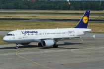 Lufthansa, Airbus A320-214, D-AIZA, c/n 4097, in TXL