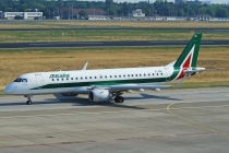 Alitalia CityLiner, Embraer ERJ-190STD, EI-RNE, c/n 19000520, in TXL