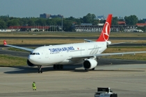 Turkish Airlines, Airbus A330-203, EC-JNB, c/n 704, in TXL