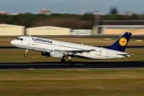 Lufthansa, Airbus A320-214, D-AIZL, c/n 5181, in TXL