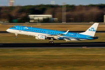 KLM Cityhopper, Embraer ERJ-190STD, PH-EZO, c/n 19000345, in TXL
