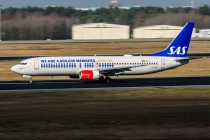 SAS - Scandinavian Airlines, Boeing 737-883, LN-RPM, c/n 30195/696, in TXL