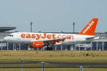 EasyJet Airline, Airbus A319-111, G-EZAT, c/n 2782, in SXF