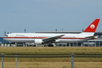 Meridiana, Boeing 767-304ER, I-AIGJ, c/n 28039/610, in SXF