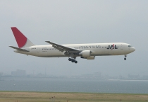 JAL - Japan Airlines, Boeing 767-346, JA8236, c/n 23215/132, in KIX