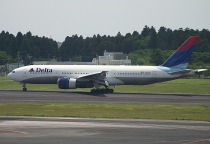 Delta Air Lines, Boeing 777-232ER, N863DA, c/n 29735/245, in NRT