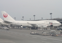 JAL - Japan Airlines, Boeing 747-446, JA8087, c/n 26346/897, in NRT