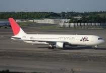JAL - Japan Airlines, Boeing 767-346, JA8980, c/n 28837/673, in NRT