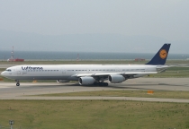 Lufthansa, Airbus A340-642, D-AIHB, c/n 517, in KIX 