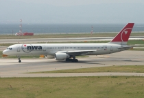 NWA - Northwest Airlines, Boeing 757-251, N543US, c/n 26490/709, in KIX