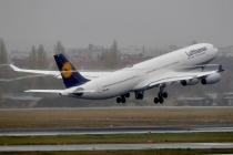 Lufthansa, Airbus A340-313X, D-AIFE, c/n 434, in TXL