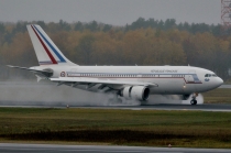 Luftwaffe - Frankreich, Airbus A310-304, F-RADB, c/n 422, in TXL