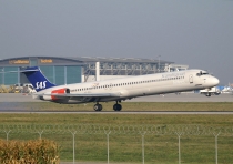 SAS - Scandinavian Airlines, McDonnell Douglas MD-82, SE-DIK, c/n 49728/1553, in STR