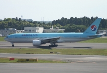 Korean Air, Boeing 777-2B5ER, HL7715, c/n 28372/416, in NRT 