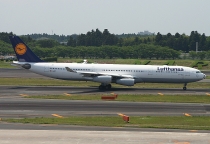 Lufthansa, Airbus A340-313X, D-AIGT, c/n 304, in NRT