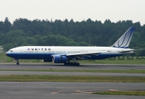 United Airlines, Boeing 777-222ER, N221UA, c/n 30552/347, in NRT