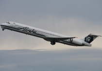 Alaska Airlines, McDonnell Douglas MD-83, N975AS, c/n 53451/2083, in SEA