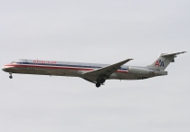 American Airlines, McDonnell Douglas MD-83, N562AA, c/n 49344/1370, in SEA