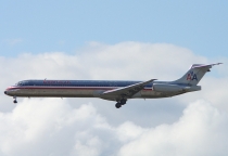 American Airlines, McDonnell Douglas MD-83, N9621A, c/n 53592/2234, in SEA