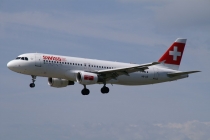 Swiss Intl. Air Lines, Airbus A320-214, HB-IJS, c/n 708, in ZRH